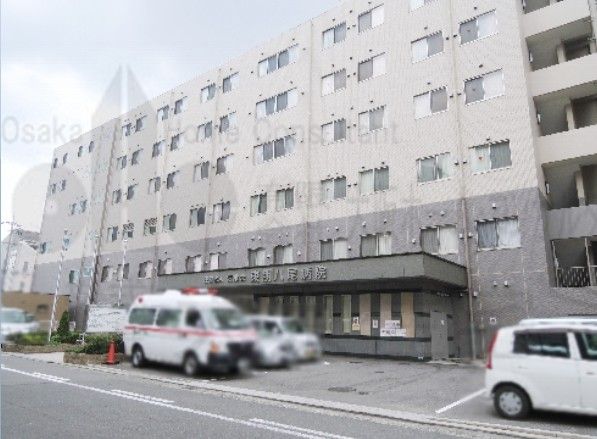 近くの医療法人気象会東朋八尾病院まで593m（徒歩8分）