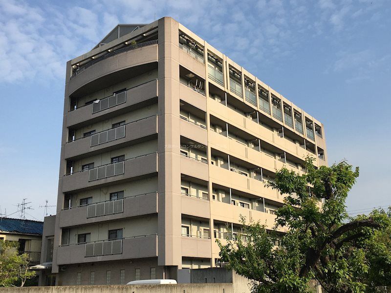 パレフルール(柏原)の外観画像