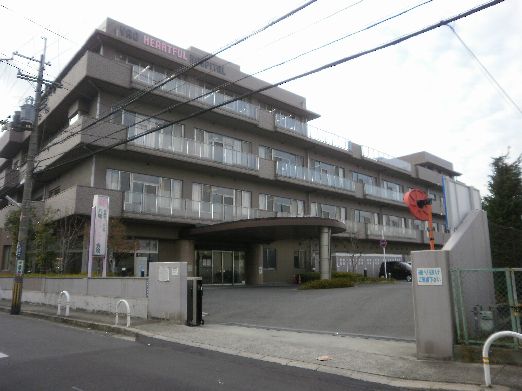 近くの八尾はぁとふる病院まで1,406m（徒歩18分）