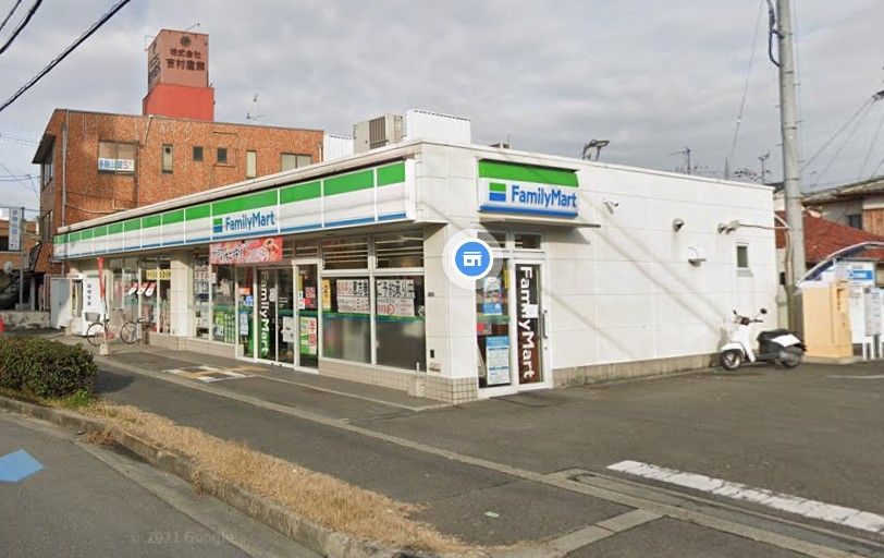 近くのファミリーマート 京屋玉串元町店まで498m（徒歩7分）