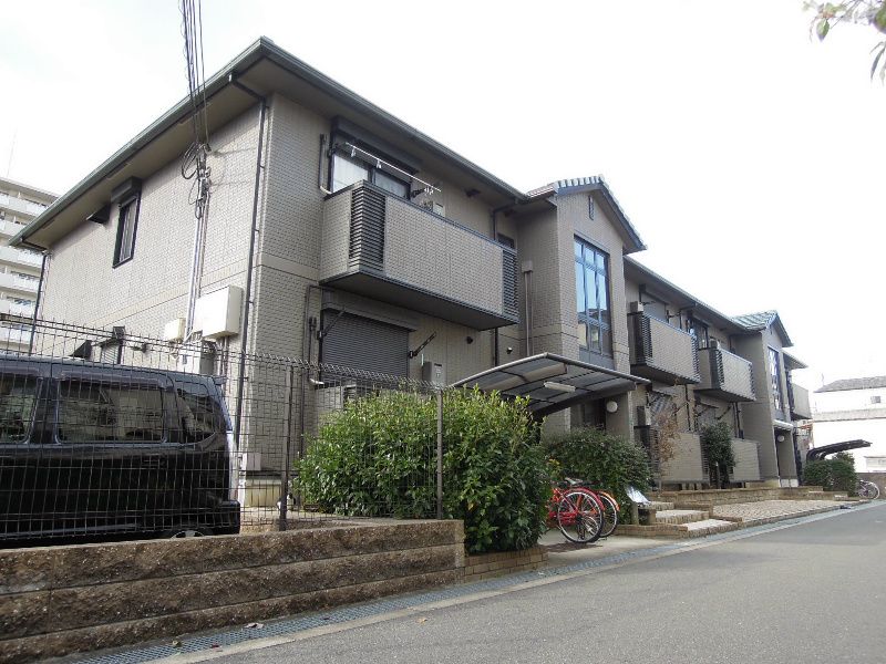 セレブリティ長吉の外観画像
