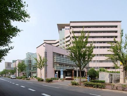 近くの東大阪市立総合病院まで868m（徒歩11分）