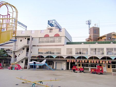 近くの白鳩幼稚園まで239m(徒歩3分)