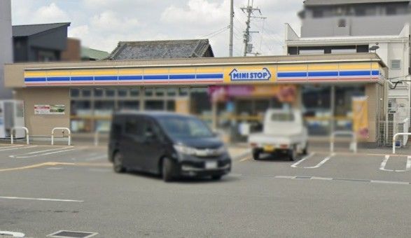 近くのミニストップ 東大阪若江北町店まで395m（徒歩5分）