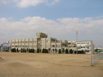 近くの堅下北小学校まで420m(徒歩6分)