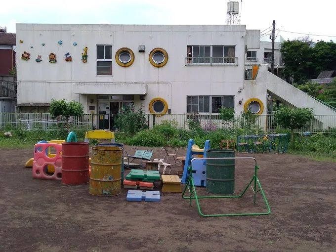 近くの若木保育園まで615m（徒歩8分）