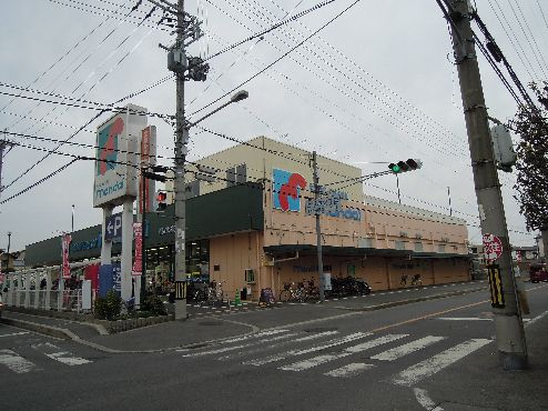 近くの万代 柏原大県店まで170m（徒歩3分）