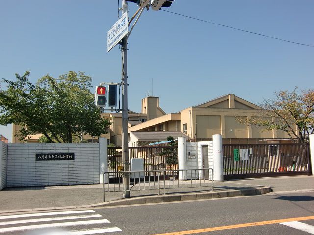 近くの大正北小学校(西木の本)まで380m(徒歩5分)
