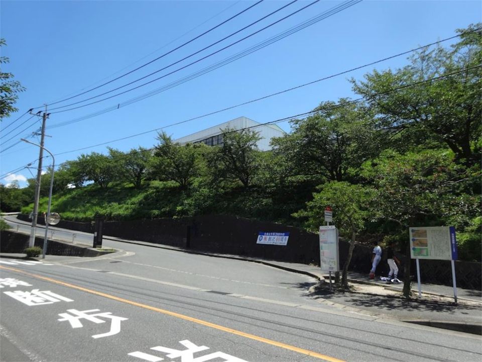 近くの大野城市立平野中学校まで668m(徒歩9分)