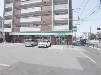 近くのファミリーマート 辻堂神台店まで330m（徒歩5分）