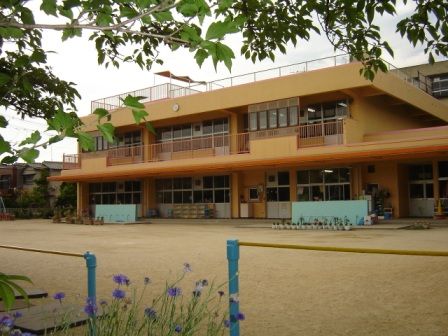 近くの八尾市立 長池幼稚園まで108m(徒歩2分)