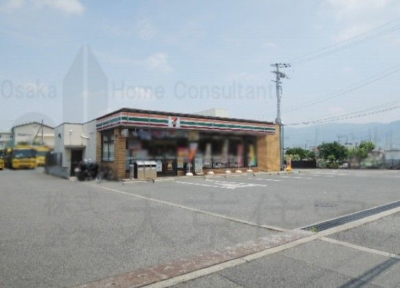 近くのセブンイレブン 八尾福万寺町店まで402m(徒歩6分)