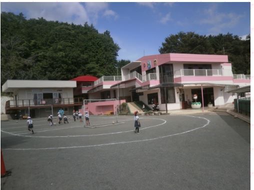 近くの友愛幼稚園まで822m(徒歩11分)