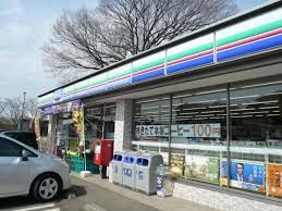 近くのスリーエフ 西菖蒲沢店まで322m(徒歩5分)