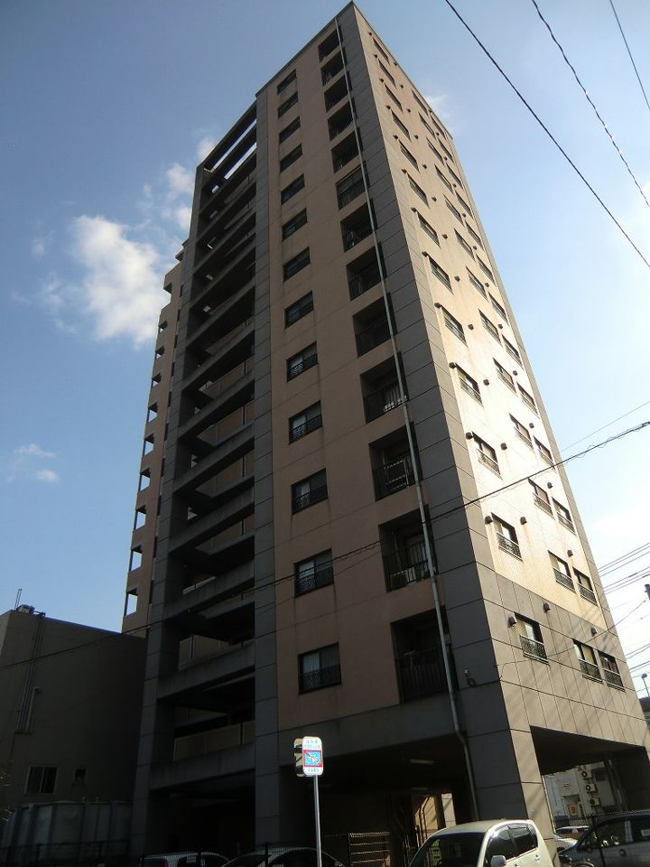 パレローヤル二日市駅前の外観画像