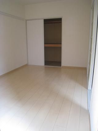 ベッドルーム