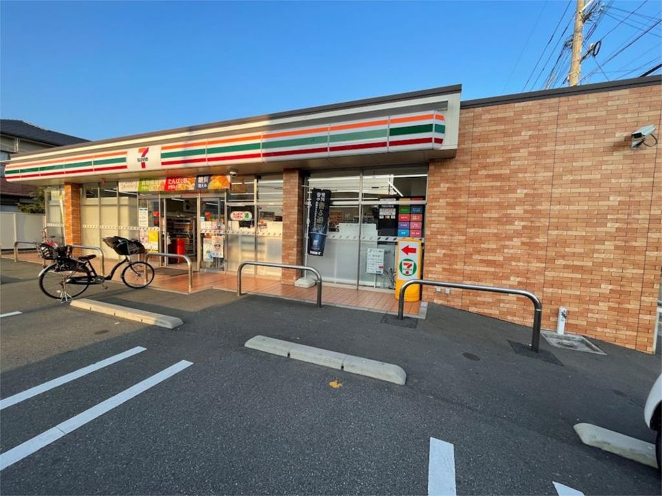 近くのセブンイレブン 福岡福重5丁目店まで631m(徒歩8分)