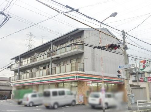 近くのセブンイレブン 八尾上之島町南店まで569m(徒歩8分)