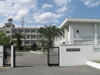 近くの長吉六反中学校（長吉六反）まで430m（徒歩6分）