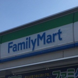 近くのファミリーマート 鳥栖原古賀店まで482m（徒歩7分）