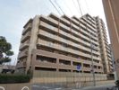 ファミールアクシスG棟の外観