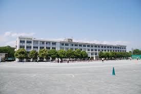 近くの藤沢市立湘南台中学校まで847m(徒歩11分)