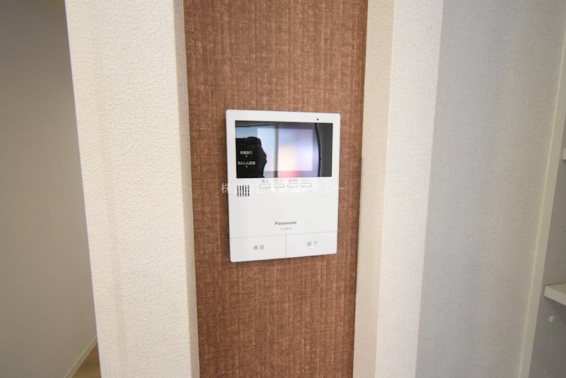 近くのファミリーマート 布施荒川店まで562m(徒歩8分)