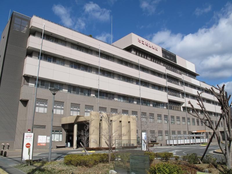 近くの市立柏原病院まで1,857m（徒歩24分）