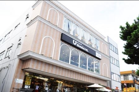近くのもとまちユニオン 鎌倉店まで428m(徒歩6分)