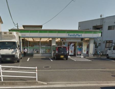 近くのファミリーマート 開成吉田島店まで361m（徒歩5分）