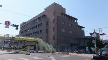 近くの大阪市平野区役所まで2,348m（徒歩30分）