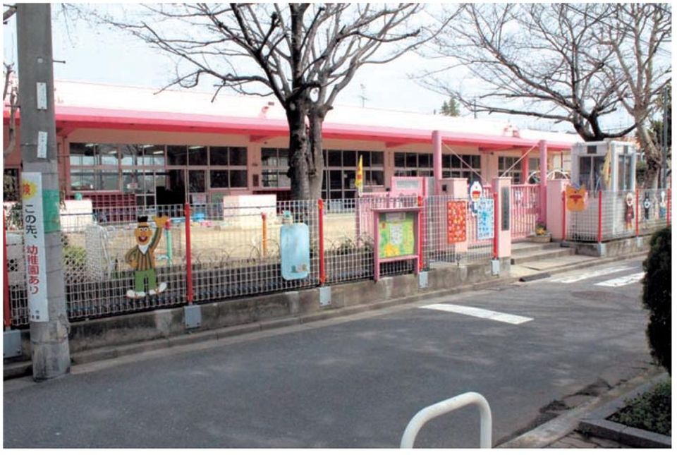 近くの八尾市立美園幼稚園まで430m（徒歩6分）