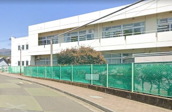 近くの比々多 第1児童コミュニティまで360m(徒歩5分)