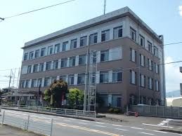 近くの秦野警察署まで792m（徒歩10分）