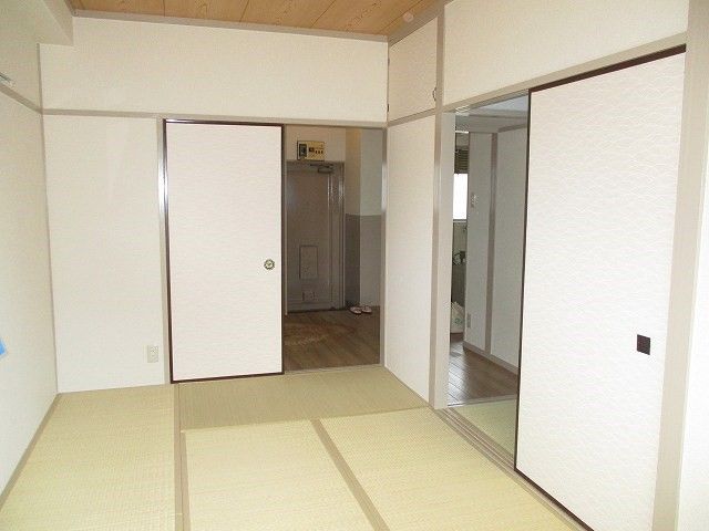 ベッドルーム