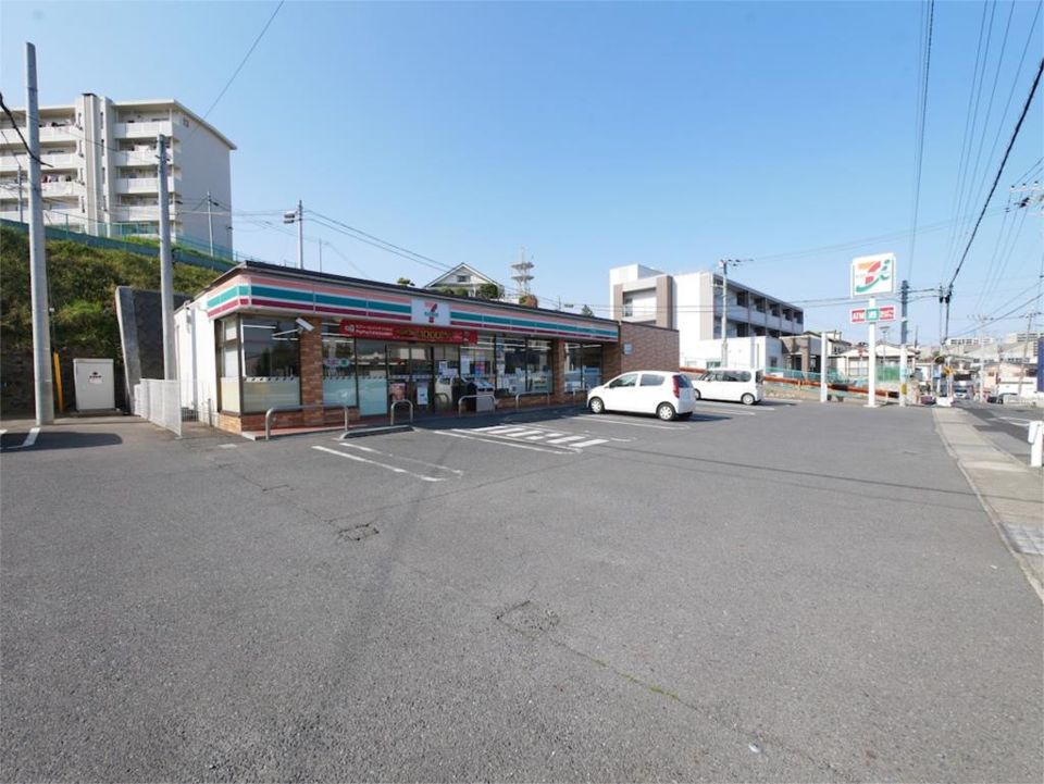 近くのセブンイレブン 日立助川町5丁目店まで471m(徒歩6分)
