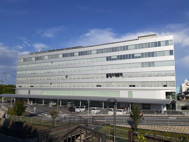 近くの日立市役所まで450m（徒歩6分）