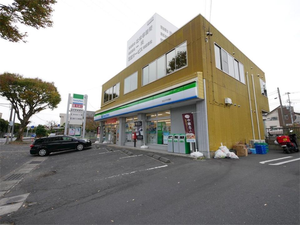 近くのファミリーマート 日立けやき通店まで568m(徒歩8分)