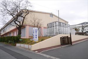 近くの日立市立会瀬小学校まで257m（徒歩4分）