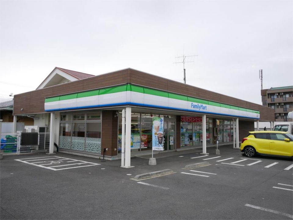 近くのファミリーマート 東海駅西店まで294m（徒歩4分）