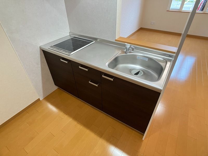 近くの北見情報ビジネス専門学校まで213m（徒歩3分）