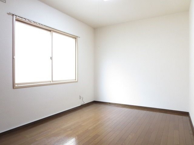 近くのコープさっぽろ きたみ春光店まで51m(徒歩1分)