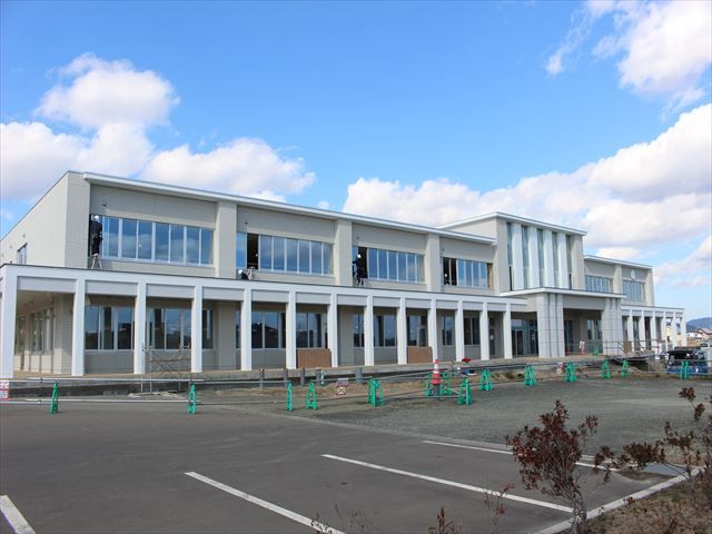 近くの北見市立端野小学校まで1,407m（徒歩18分）