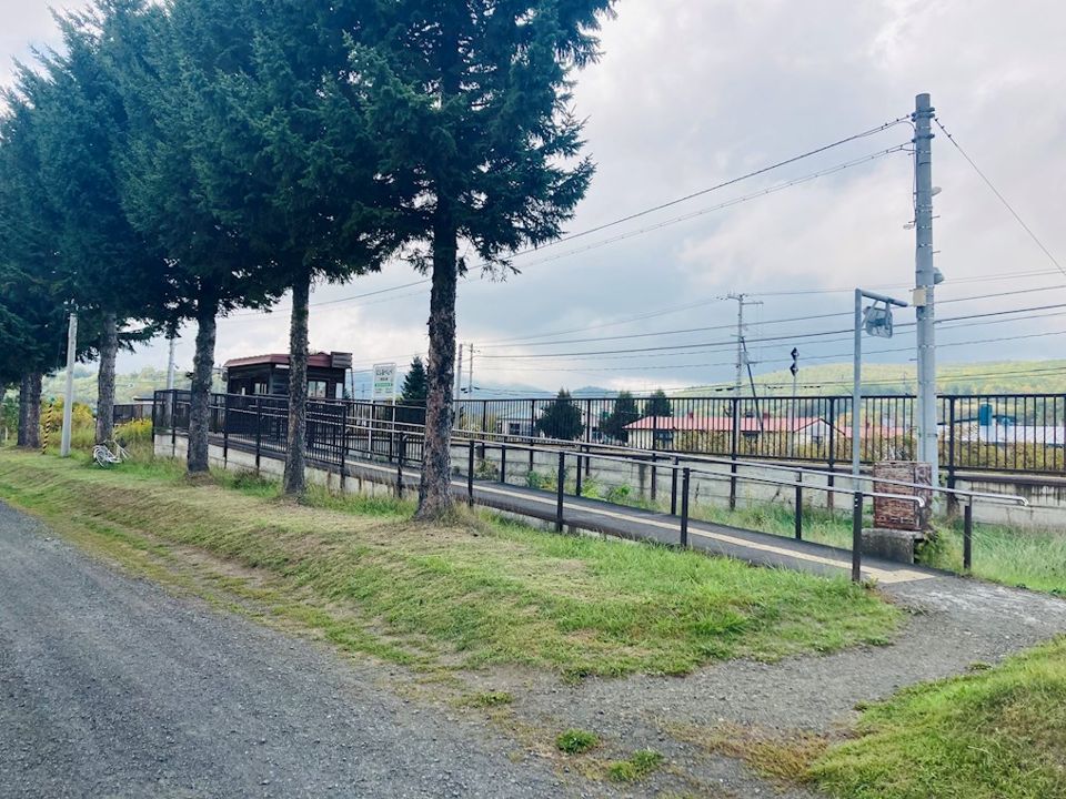 近くのJR西留辺蘂駅まで971m（徒歩13分）