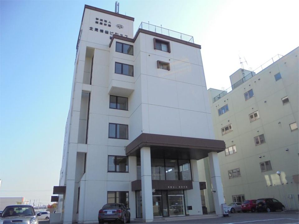 近くの北見情報ビジネス専門学校まで449m（徒歩6分）