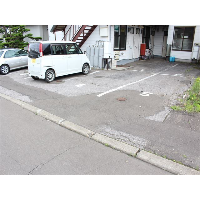 近くのグリーンカフェまで497m(徒歩7分)