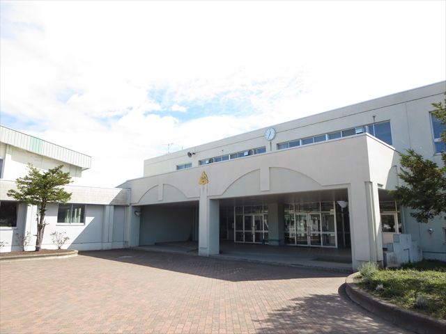 近くの北見市立東相内小学校まで689m(徒歩9分)