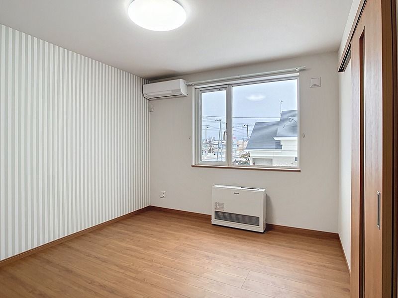 近くのラルズマート 本町店まで841m(徒歩11分)