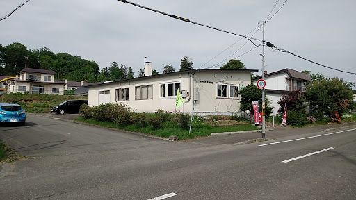 近くの緋牛内郵便局まで3,825m（徒歩48分）