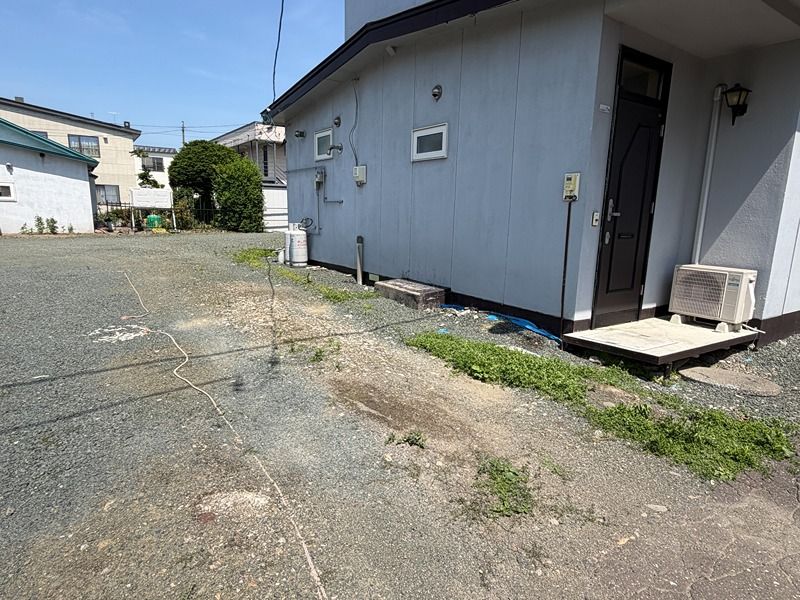 近くのツルハドラッグ 北見南町店まで711m(徒歩9分)